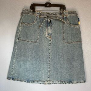 🆕🎉 HIGH SIERRA Jean skirt. Size 14.pockets and tie belt. Perfect fall skirt.